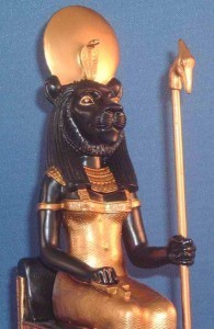  в Новосибирске Древнеегипетская богиня Сехмет
